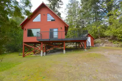 Kitchen Photo of 13277 Deller Road, Garden Bay, BC