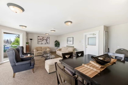 Garage Interior Photo of 302 33165 Old Yale Road, Abbotsford, BC