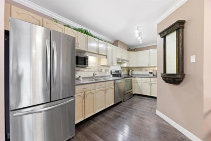 Pantry Photo of 302 33165 Old Yale Road, Abbotsford, BC
