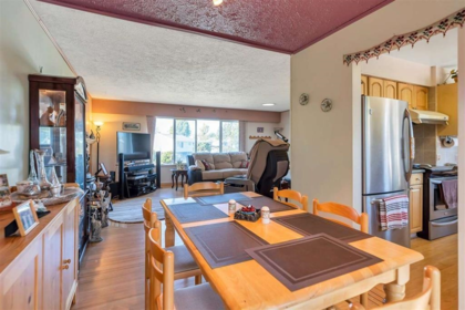 Kitchen Island Photo of 5882 51 Avenue, Delta, BC