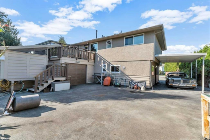 Laundry Room Photo of 5882 51 Avenue, Delta, BC