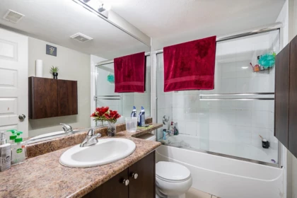 Guest Bathroom Photo of 6633 125a Street, Surrey, BC