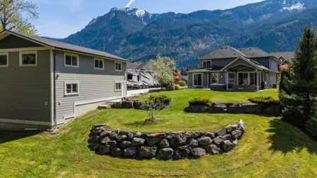 Fitness Center Photo Near 10427 Woodrose Place, Rosedale, BC