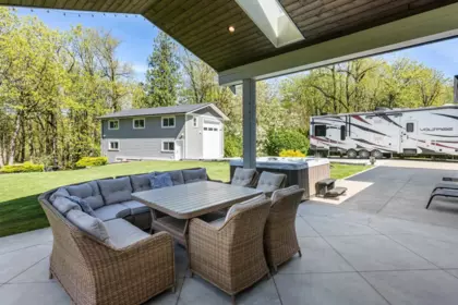 Swimming Pool Photo of 10427 Woodrose Place, Rosedale, BC