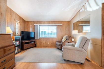 Entry Foyer Photo of 20 145 King Edward Street, Coquitlam, BC