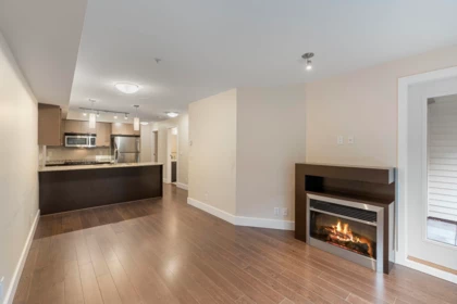 Kitchen Island Photo of 118 2233 Mckenzie Road, Abbotsford, BC