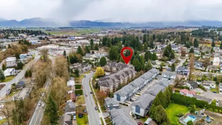Outdoor Patio Photo of 118 2233 Mckenzie Road, Abbotsford, BC