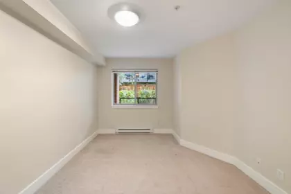 Walk-In Closet Photo of 118 2233 Mckenzie Road, Abbotsford, BC