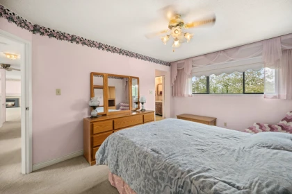 Powder Room Photo of 9507 204b Street, Langley, BC