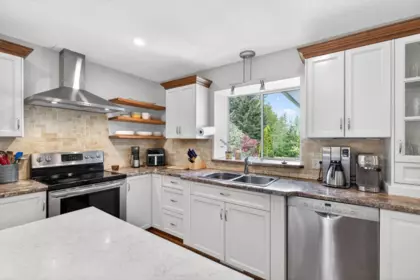 Primary Bedroom Photo of 34947 Oakhill Drive, Abbotsford, BC