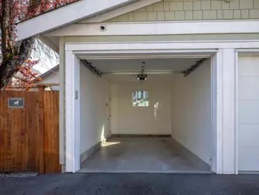 Garden / Landscaping Photo of 4327 Perry Street, Vancouver, BC
