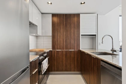Walk-In Closet Photo of 1906 1088 Richards Street, Vancouver, BC