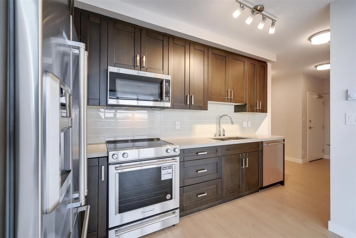 Family Room Photo of 1508 11967 80 Avenue, Surrey, BC