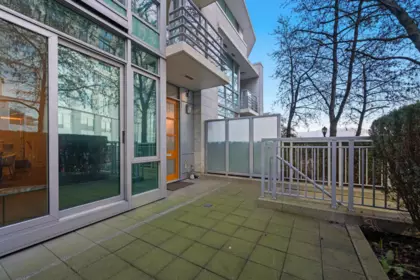 Hot Tub / Spa Photo of 493 Broughton Street, Vancouver, BC