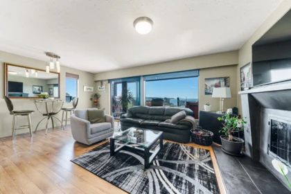 Pantry Photo of 15556 Columbia Avenue, White Rock, BC