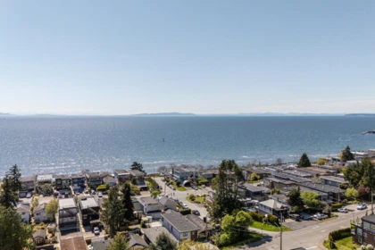 Swimming Pool Photo of 15556 Columbia Avenue, White Rock, BC