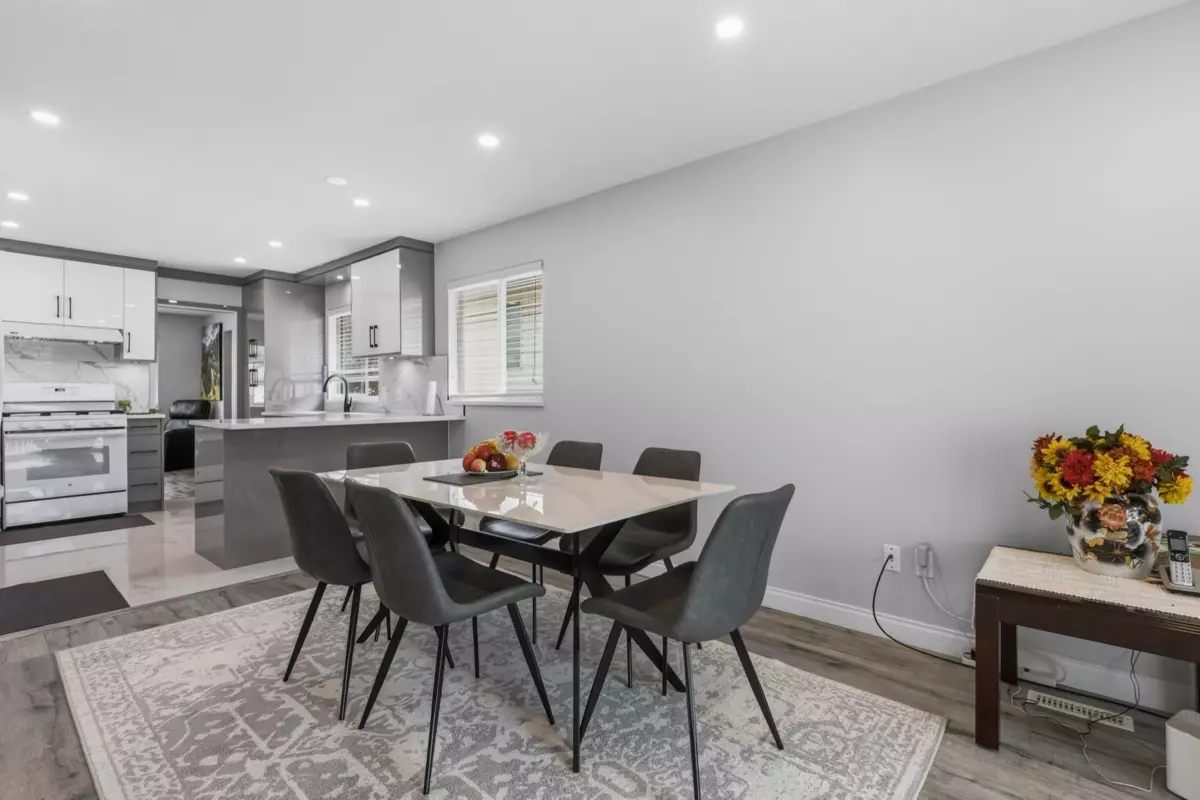 Dining Area Photo of 1819 Jacana Avenue, Port Coquitlam, BC
