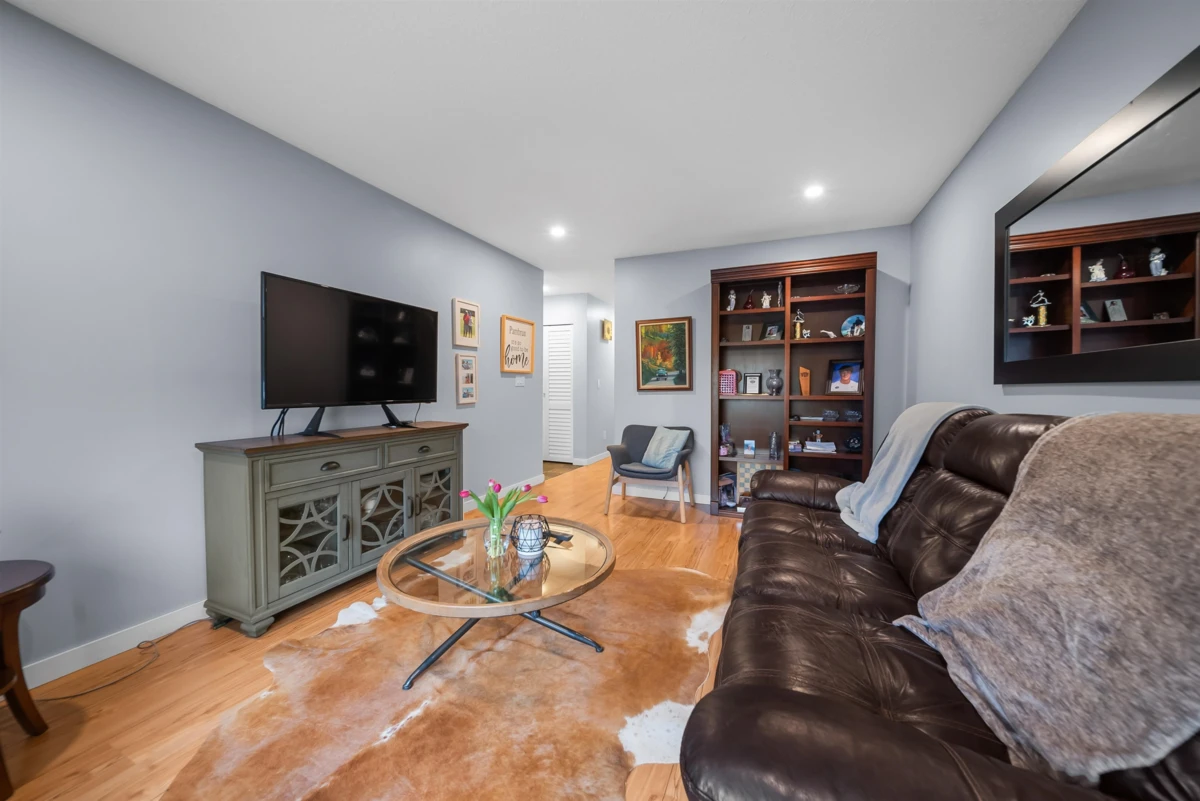 Dining Area Photo of 2731 Sandon Drive, Abbotsford, BC