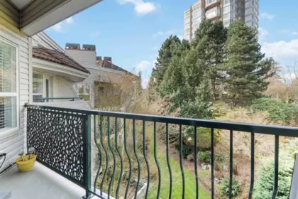 Garden / Landscaping Photo of 415 3172 Gladwin Road, Abbotsford, BC