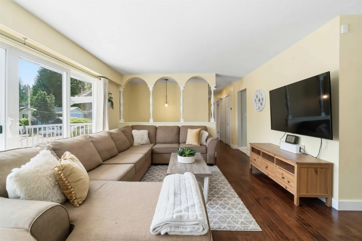 Dining Area Photo of 1861 Chalmers Avenue, Port Coquitlam, BC
