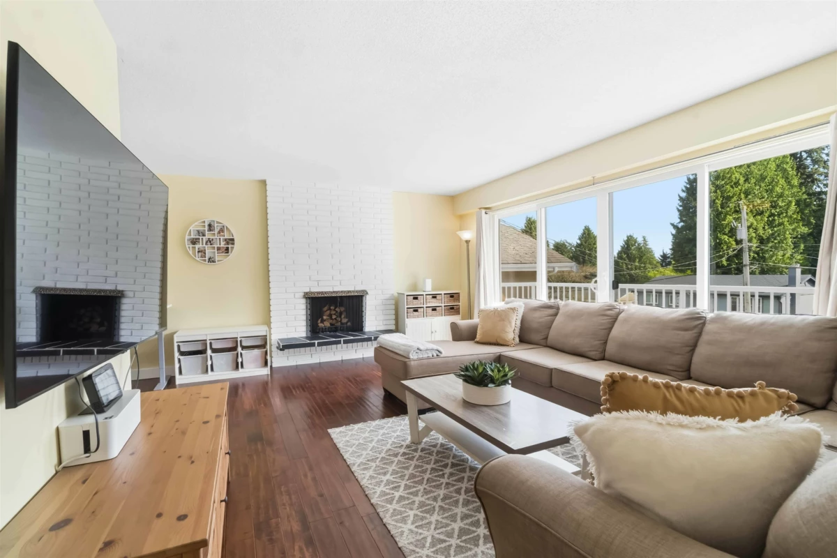 Living Room Photo of 1861 Chalmers Avenue, Port Coquitlam, BC
