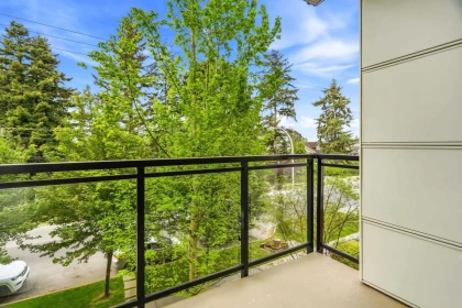 Basement Recreation Room Photo of 203 14358 60 Avenue, Surrey, BC