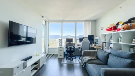 2208 5883 Barker Avenue, Burnaby, BC, Burnaby — Apartment/Condo for sale