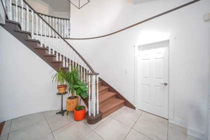 7135 4th Street, Burnaby, BC, Burnaby — Single Family Residence for sale
