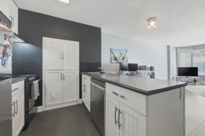 Primary Bathroom Photo of 407 950 Drake Street, Vancouver, BC