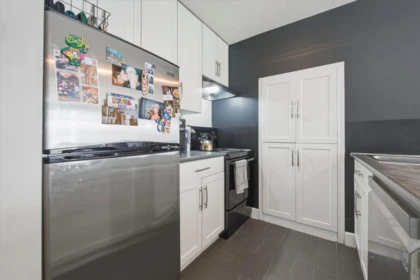 Primary Bedroom Photo of 407 950 Drake Street, Vancouver, BC