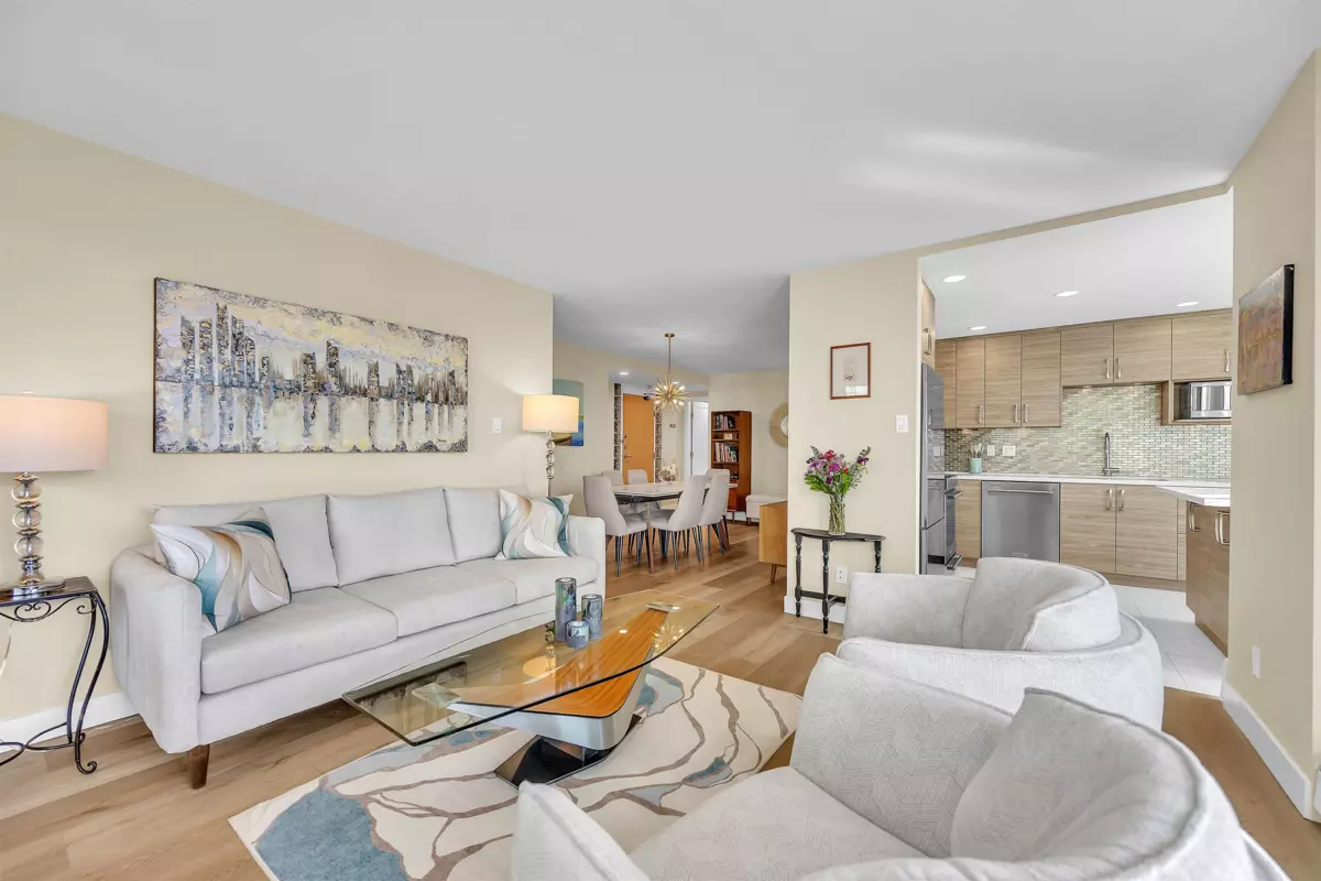 Family Room Photo of 1002 1020 Harwood Street, Vancouver, BC