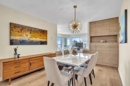 Breakfast Nook Photo of 1002 1020 Harwood Street, Vancouver, BC