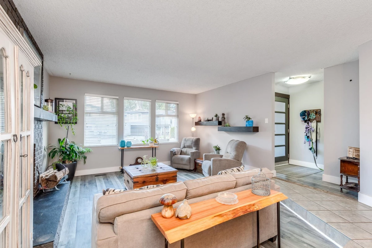 Dining Area Photo of 11708 Furukawa Place, Maple Ridge, BC