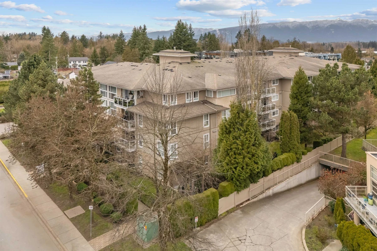 Family Room Photo of 213 22255 122 Avenue, Maple Ridge, BC