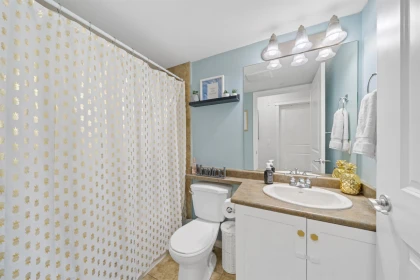 Mudroom Photo of 213 22255 122 Avenue, Maple Ridge, BC