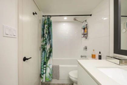 Mudroom Photo of 101 1535 Nelson Street, Vancouver, BC