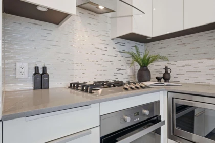 Kitchen Photo of 1906 1283 Howe Street, Vancouver, BC