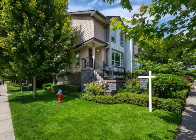 Front Yard Photo of 6 1233 Main Street, Squamish, BC