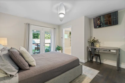 Bedroom 4 Photo of 906 Strathaven Drive, North Vancouver, BC