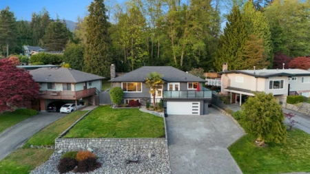 Street View Photo of 906 Strathaven Drive, North Vancouver, BC