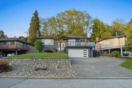 906 Strathaven Drive, North Vancouver, BC