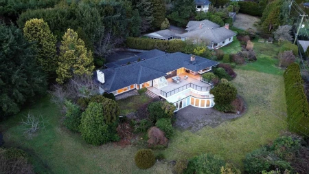 875 Eyremount Drive, West Vancouver, BC, West Vancouver — Single Family Residence for sale