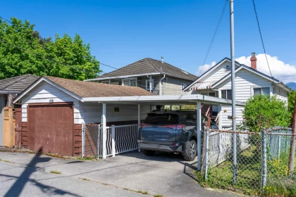Hot Tub / Spa Photo of 2812 E 18th Avenue, Vancouver, BC