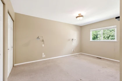 Mudroom Photo of 2337 Lobb Avenue, Port Coquitlam, BC