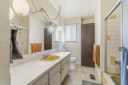 Primary Bathroom Photo of 5268 3rd Avenue, Delta, BC
