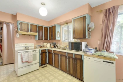 Powder Room Photo of 9002 Ben Nevis Crescent, Surrey, BC