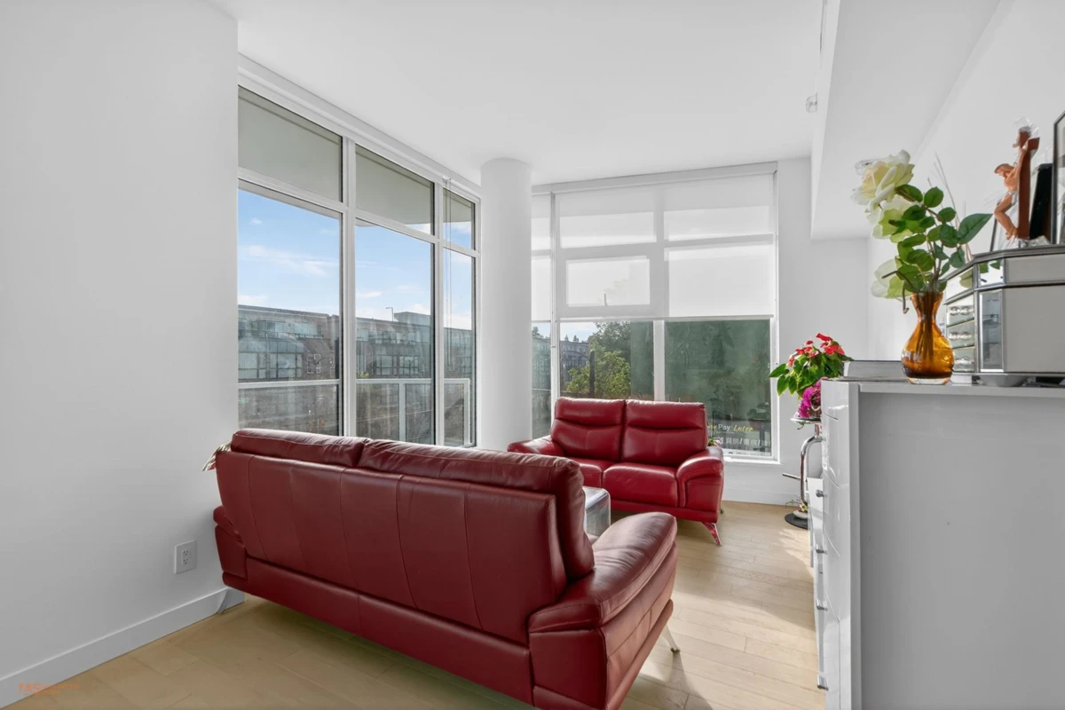 Living Room Photo of 312 2220 Kingsway, Vancouver, BC
