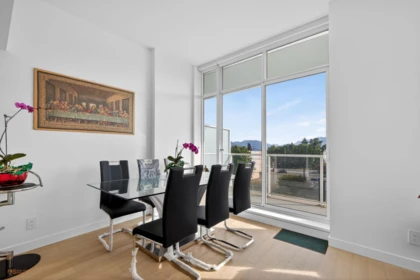 Breakfast Nook Photo of 312 2220 Kingsway, Vancouver, BC