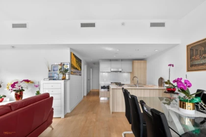 Powder Room Photo of 312 2220 Kingsway, Vancouver, BC