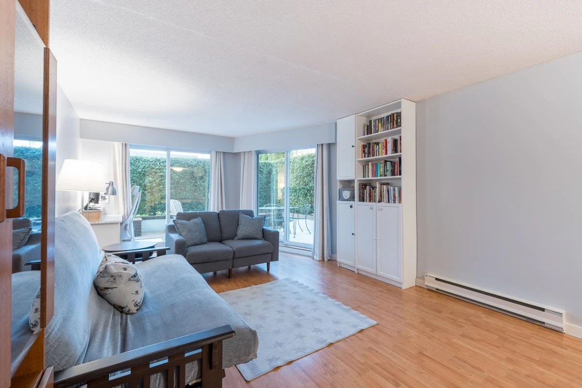 Living Room Photo of 103 3353 Heather Street, Vancouver, BC